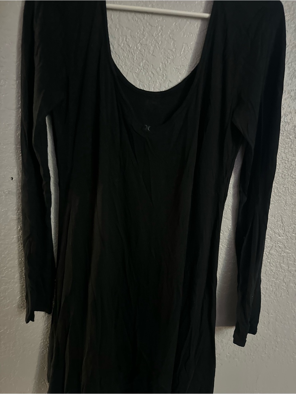 Hurley Black Long Sleeve Scoop Neck Women's Top